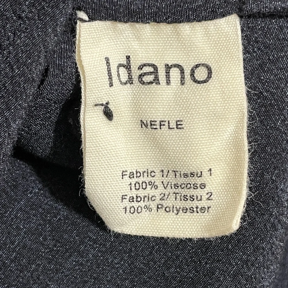 Idano 3 Floral Button Down Blouse Black Velour Collar‎ Covered Buttons